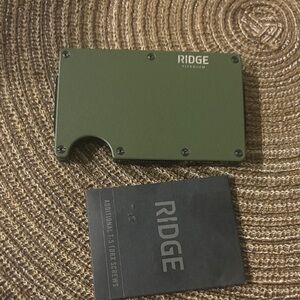 Titanium ridge wallet green